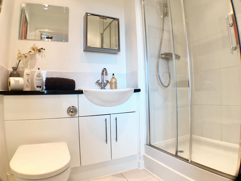 Luxurious Providence Apartment เมเดนเฮด ภายนอก รูปภาพ
